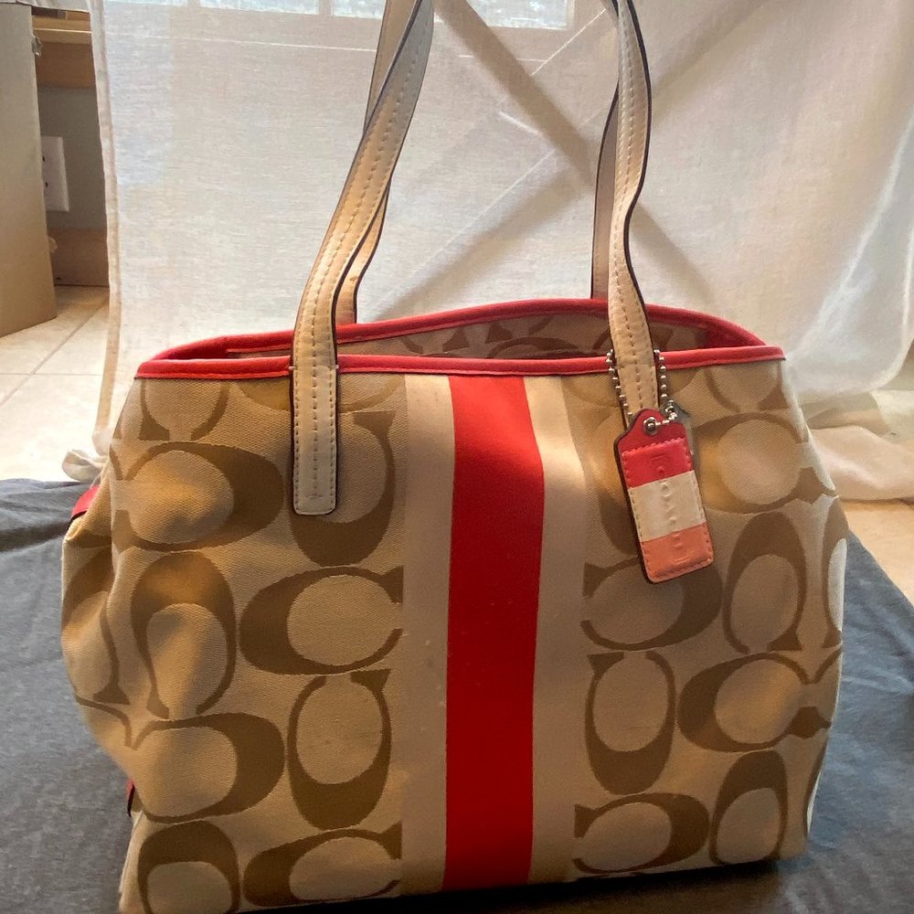 Coach Signature C Tote